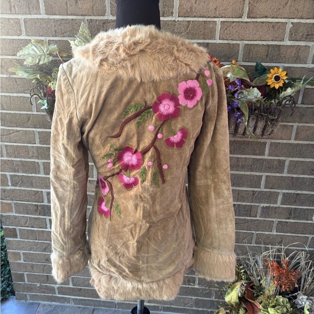 Vintage Y2K Megami Boogie Embroidered Leather Coat with Fur Lining - Picture 3 of 8
